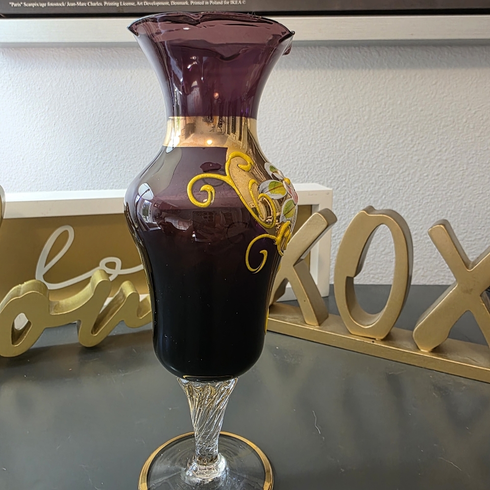 Old Vase - Picture 3 of 6
